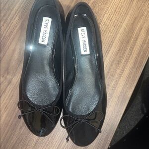 Steve Madden Glossy Black Flats with Bow